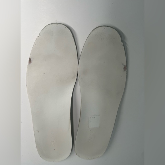 Authrntic Gucci Ace Heart Embellished Leather Low Top Trainer Sneakers - Picture 6 of 9